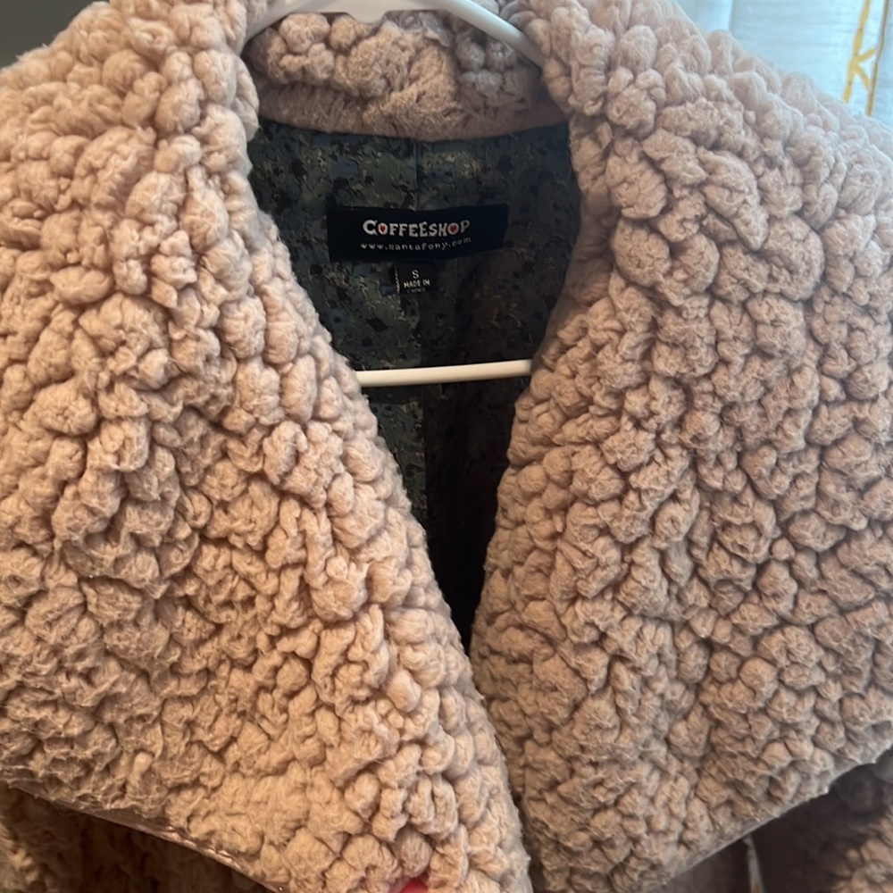 Coat - Picture 2 of 4